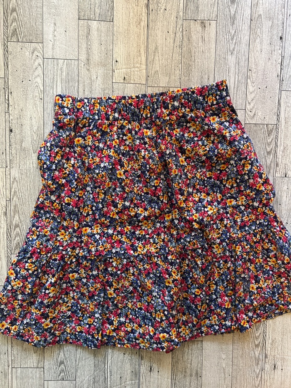 *closet clean out* Old Navy Tiered printed midi skirt for girls size S